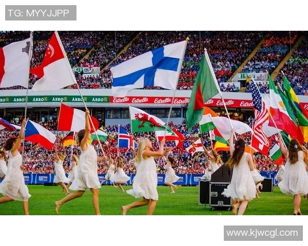 足球巨星勇闯乡村野球场展现真实竞技魅力与激情对决