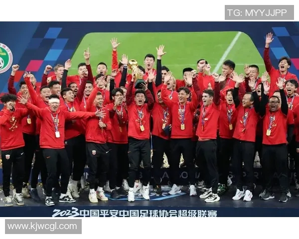 上海足球队配合默契展现实力大满贯点评精彩瞬间回顾 上海足球队配合默契展现实力大满贯点评精彩瞬间回顾